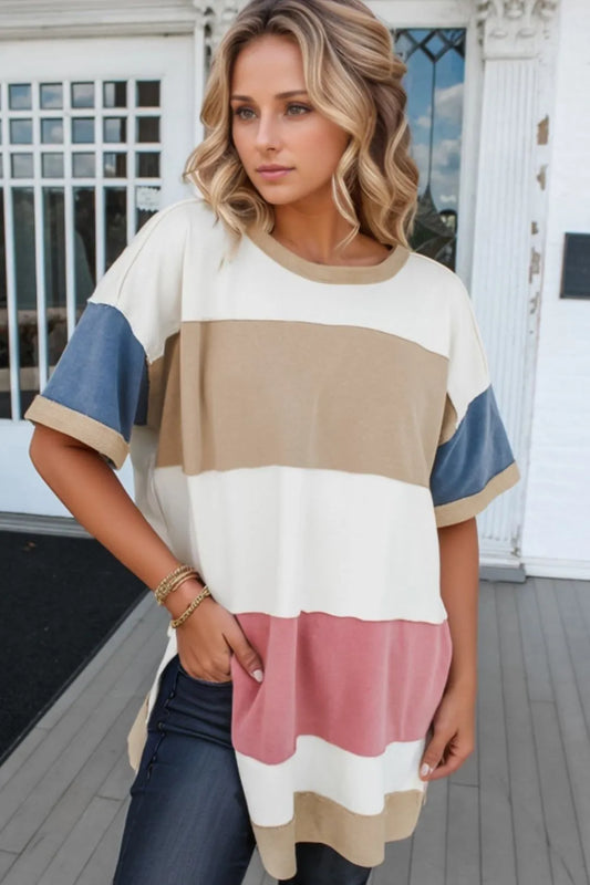 Camiseta túnica mujer de rayas en tonos beige, azul y rosa con corte moderno