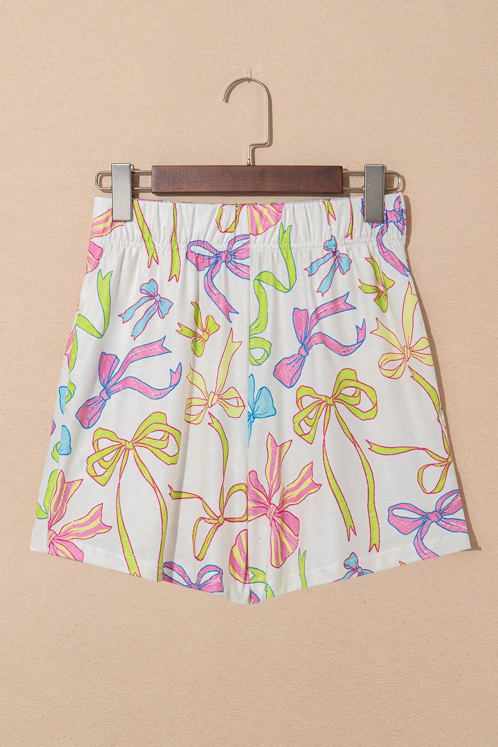 Pantalones cortos casuales colores con estampado de lazo multicolor, perfectos para el verano