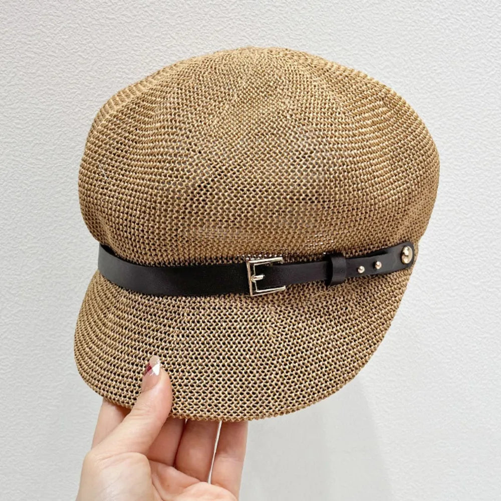 Sombrero de paja con hebilla, ideal para días soleados y estilo casual
