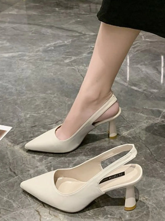 Zapatos tacones con punta puntiaguda mujer en color blanco con diseño elegante y moderno