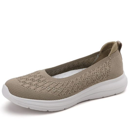 Zapatos sin cordones casual de Trendsi en color beige con diseño de malla y suela cómoda